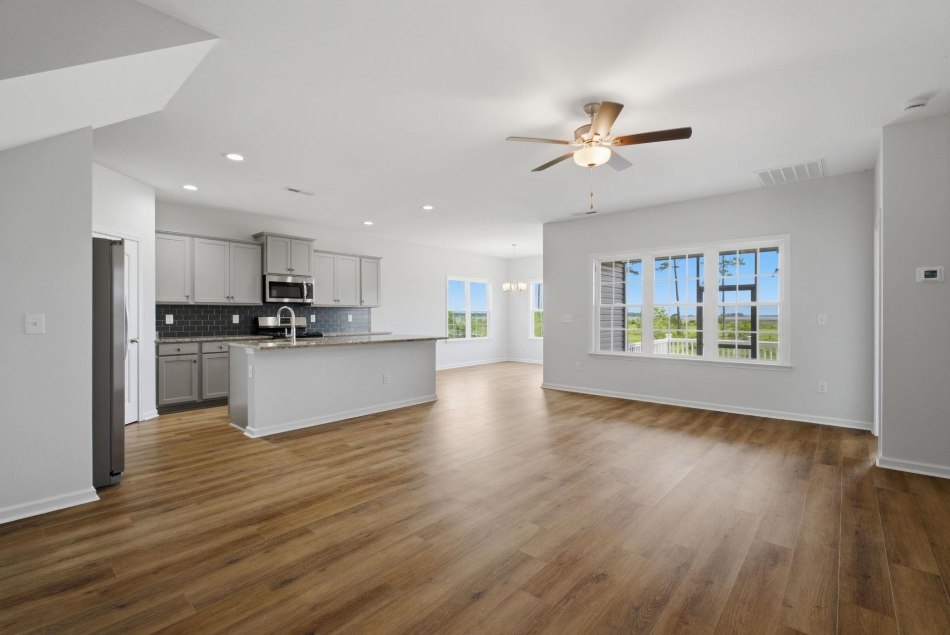 2709 Seaport Circle Photo 8