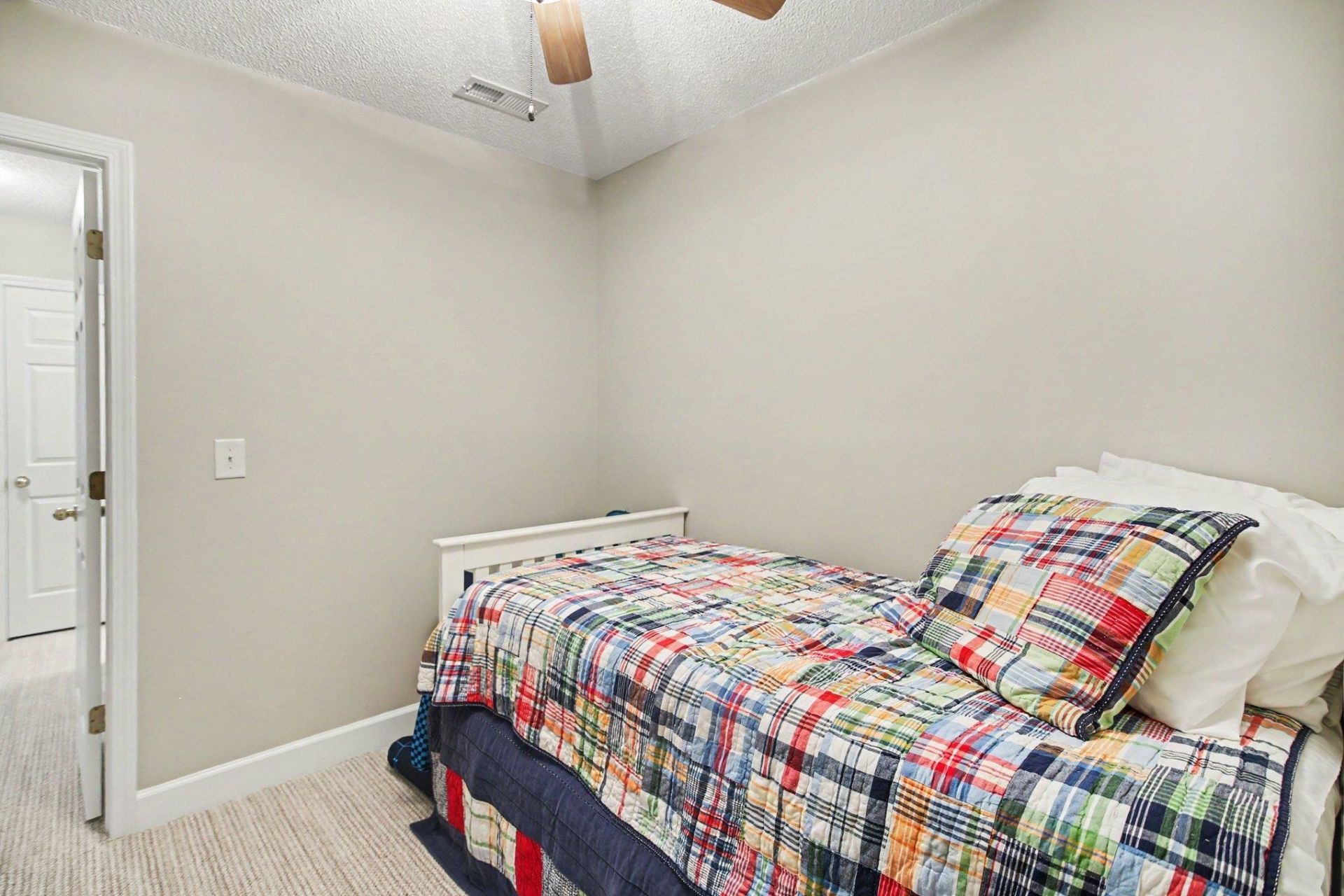 6095 Catalina Dr.  Photo 24