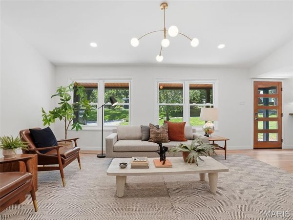 2501 Trossock Lane, St Louis, MO 63122