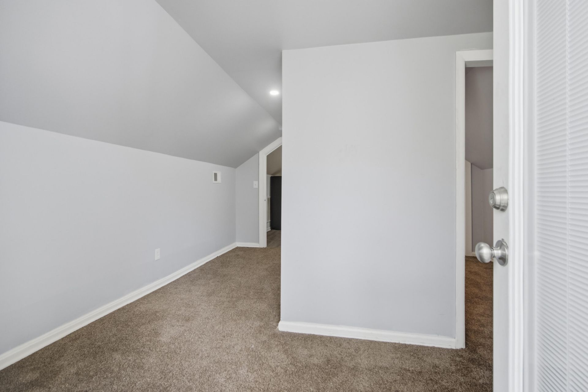 521 Saint Andrews Boulevard Photo 34