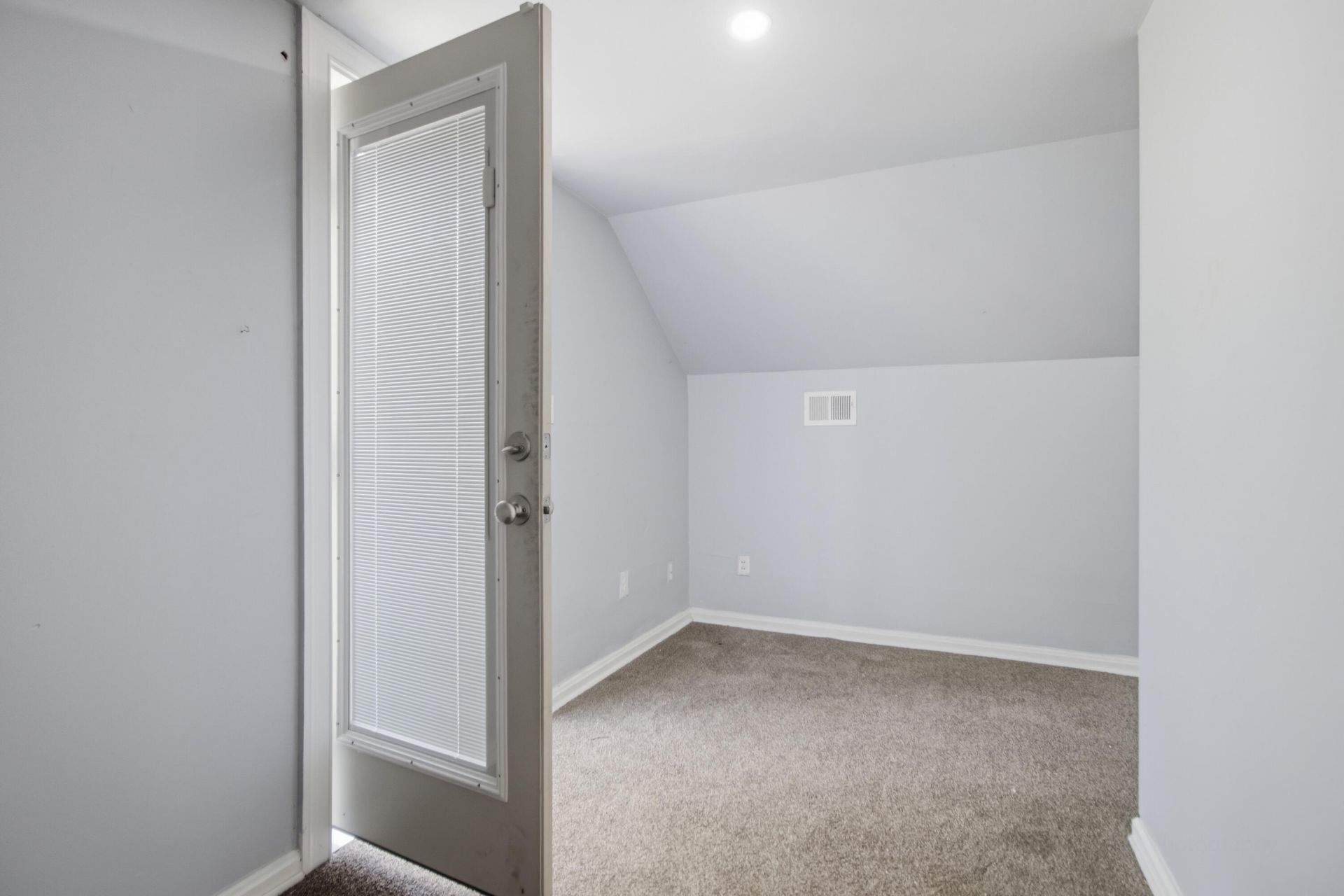 521 Saint Andrews Boulevard Photo 37