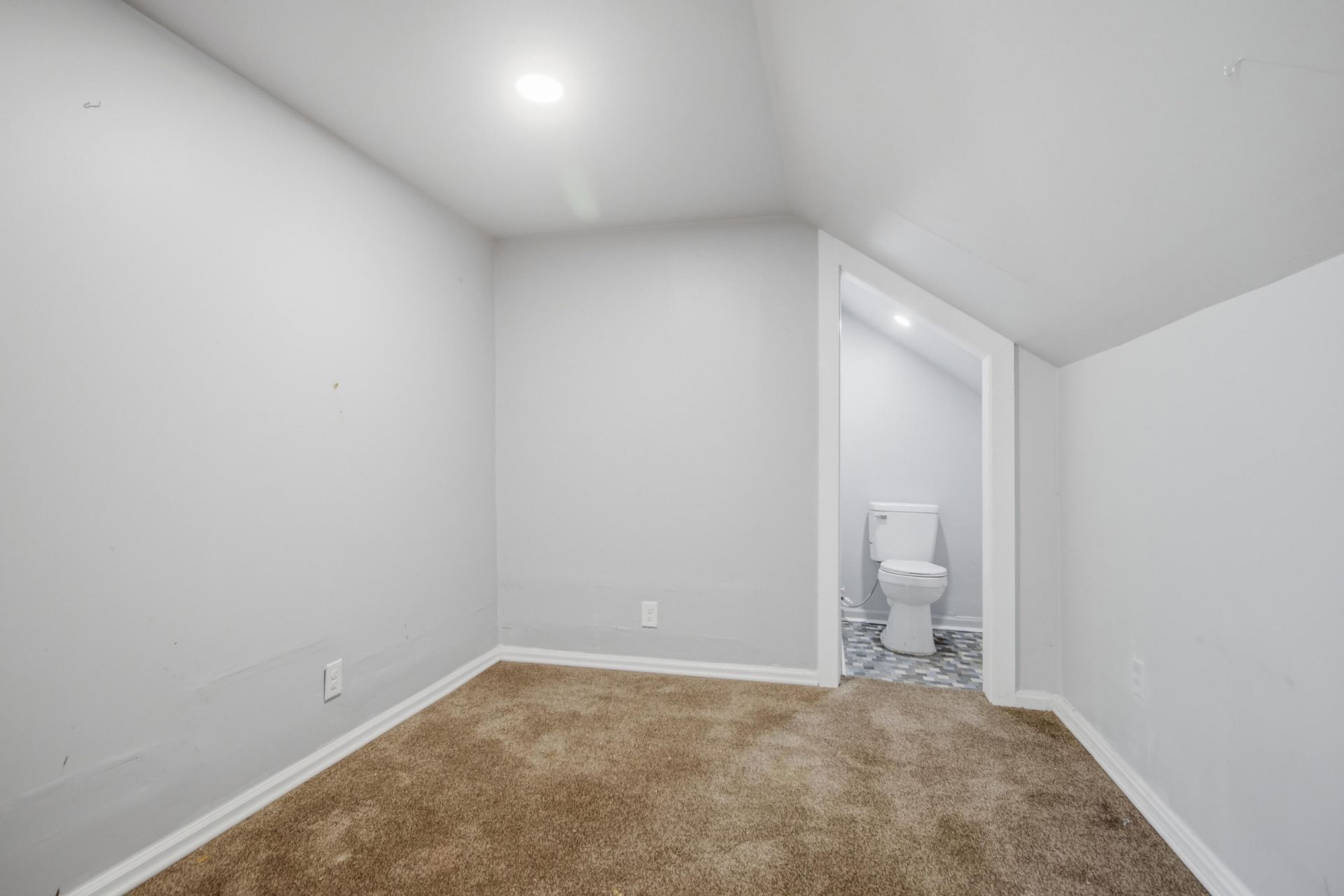 521 Saint Andrews Boulevard Photo 38