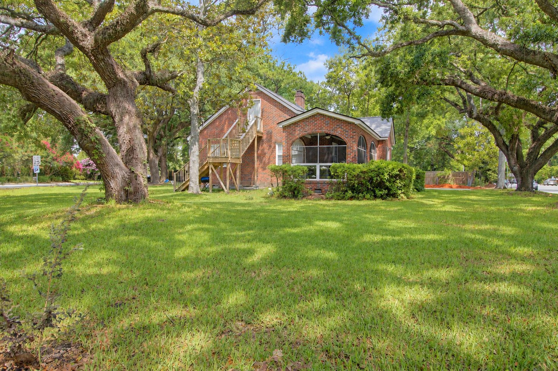 521 Saint Andrews Boulevard Photo 6