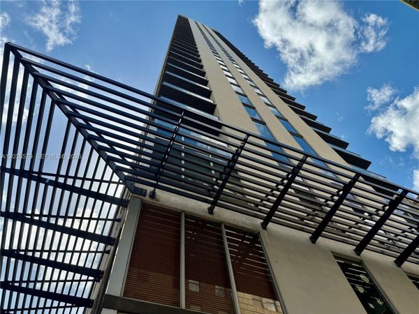 151 SE 1st St, Unit 408, Miami, FL 33131