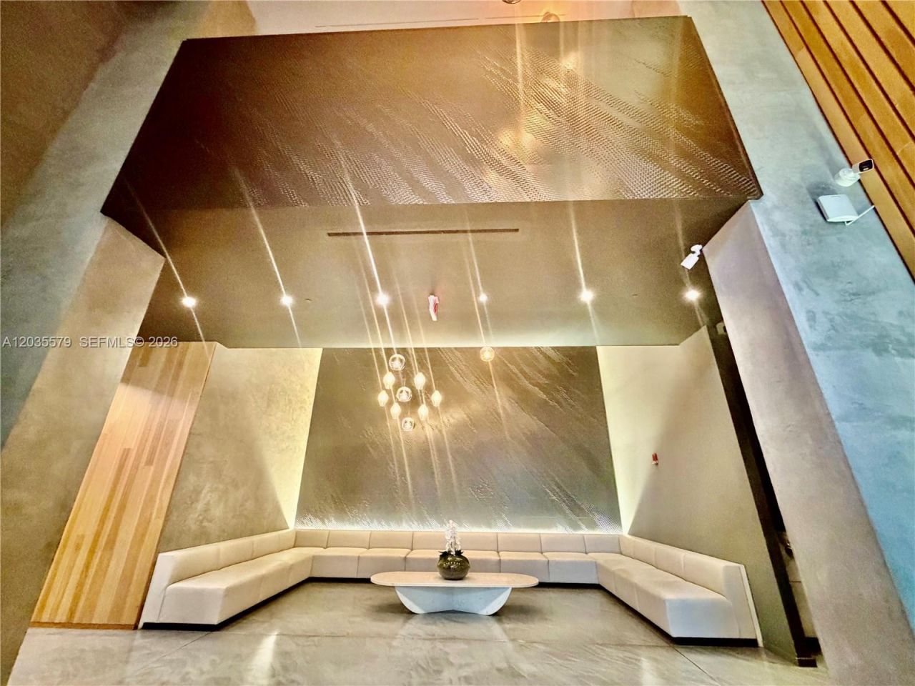 151 SE 1st St, Unit 408, Miami, FL 33131 Photo