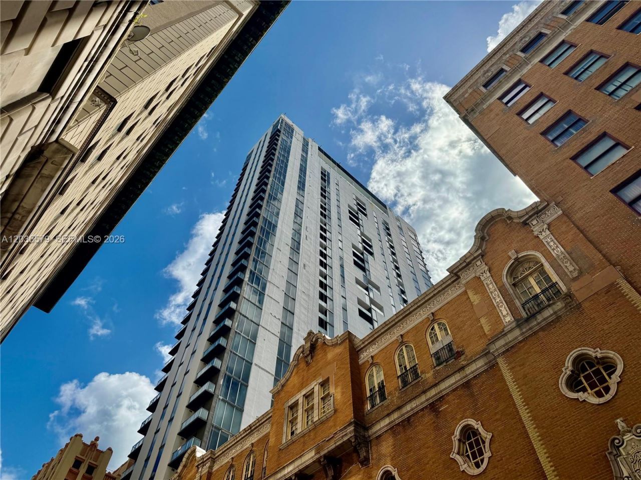 151 SE 1st St, Unit 408, Miami, FL 33131 Photo