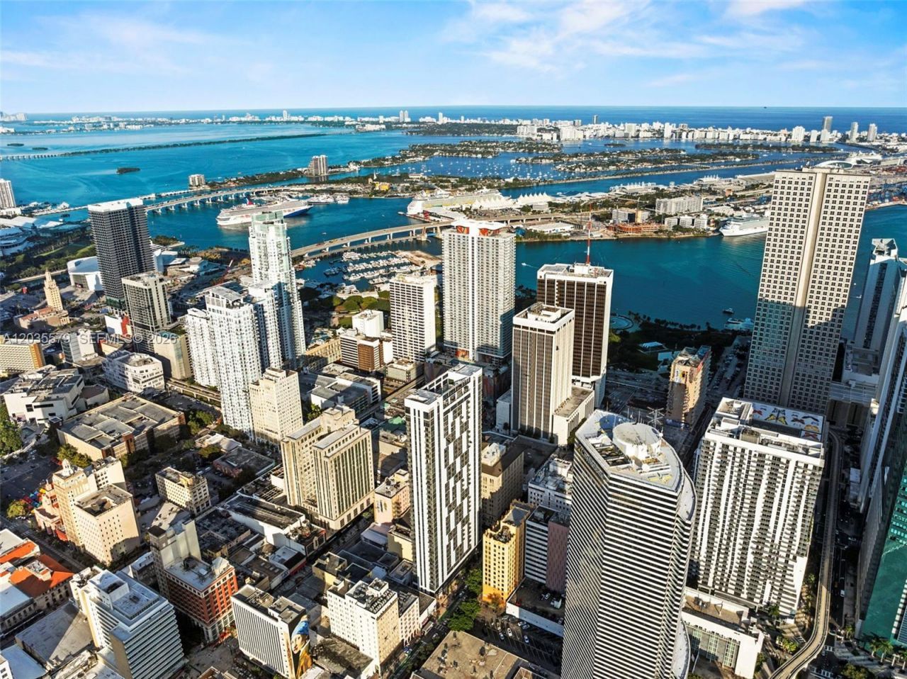 151 SE 1st St, Unit 408, Miami, FL 33131 Photo