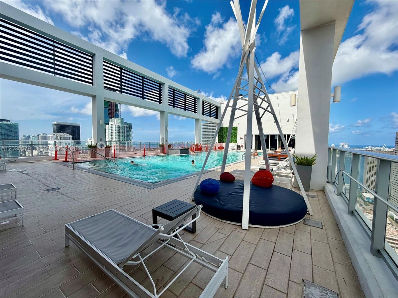 151 SE 1st St, Unit 408, Miami, FL 33131 Photo