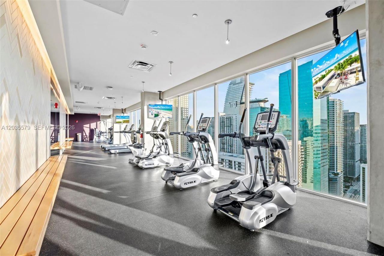 151 SE 1st St, Unit 408, Miami, FL 33131 Photo