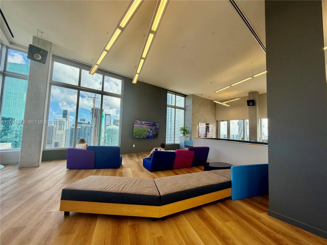 151 SE 1st St, Unit 408, Miami, FL 33131 Photo