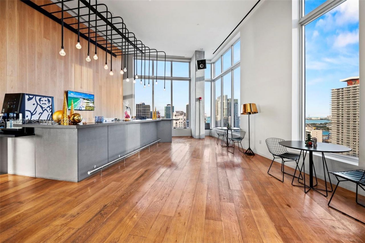 151 SE 1st St, Unit 408, Miami, FL 33131 Photo