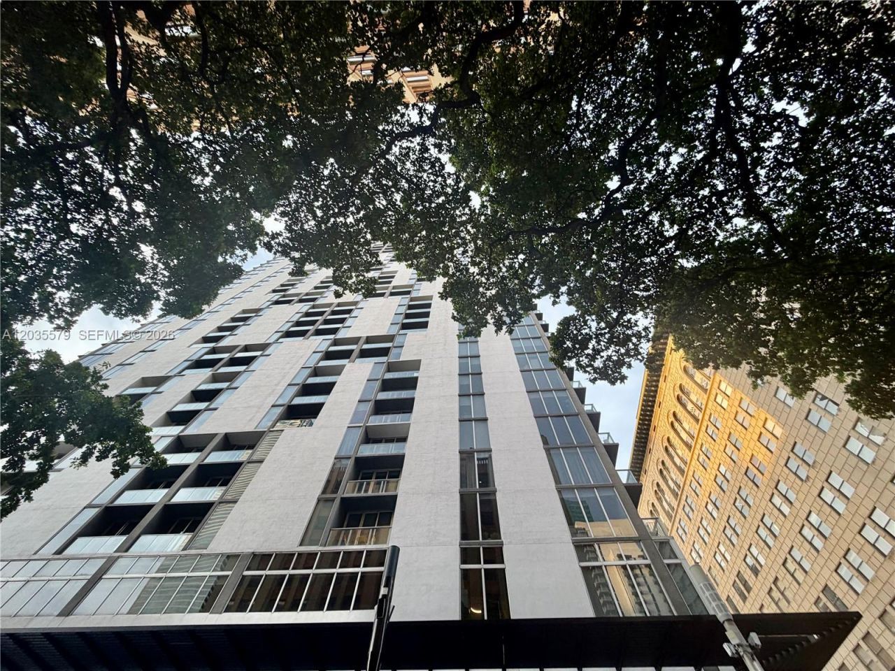 151 SE 1st St, Unit 408, Miami, FL 33131 Photo