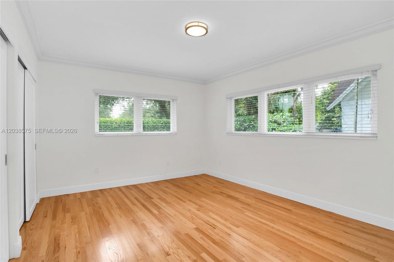 1100 S Alhambra Cir, Coral Gables, FL 33146 Photo