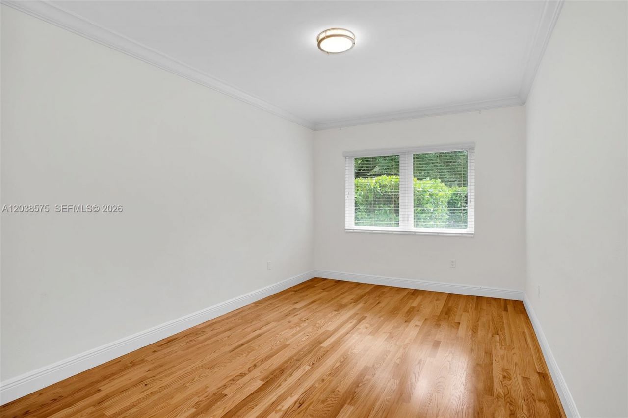 1100 S Alhambra Cir, Coral Gables, FL 33146 Photo