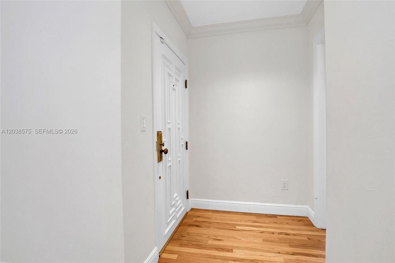 1100 S Alhambra Cir, Coral Gables, FL 33146 Photo