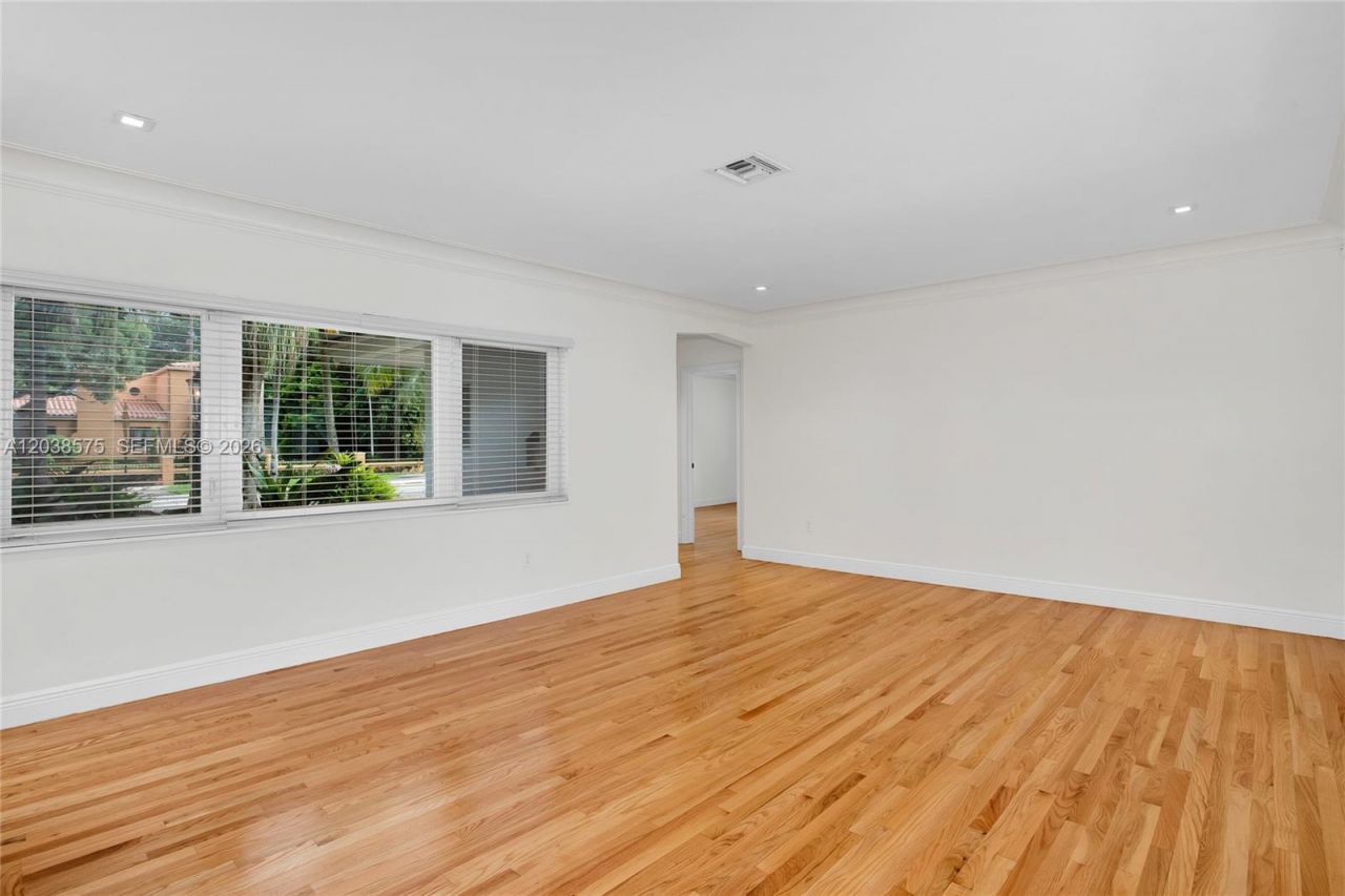 1100 S Alhambra Cir, Coral Gables, FL 33146 Photo