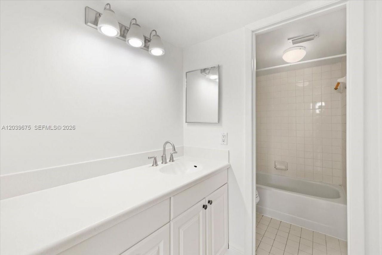 999 Hamilton Dr, Unit 999B, Homestead, FL 33034 Photo