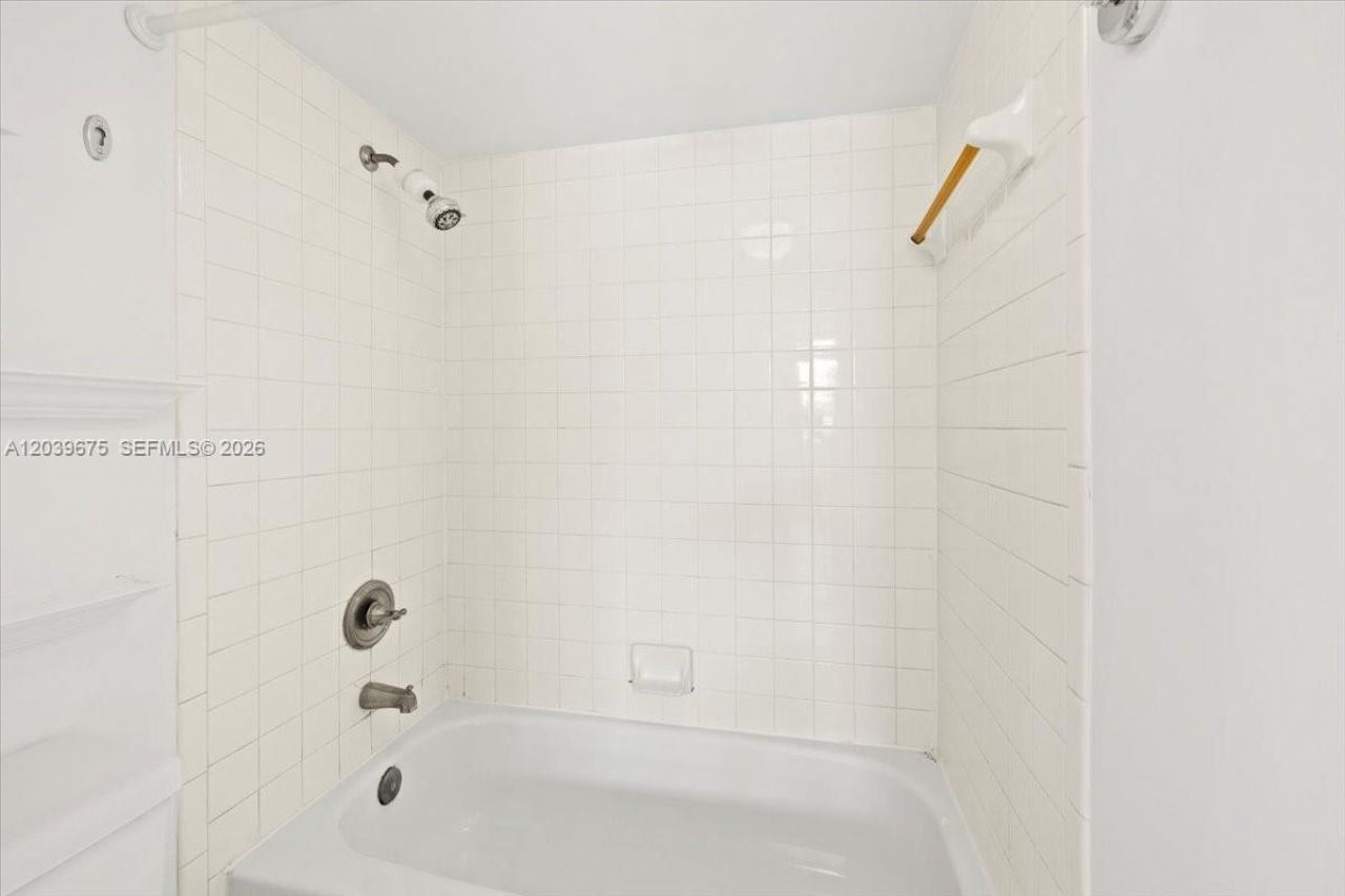 999 Hamilton Dr, Unit 999B, Homestead, FL 33034 Photo