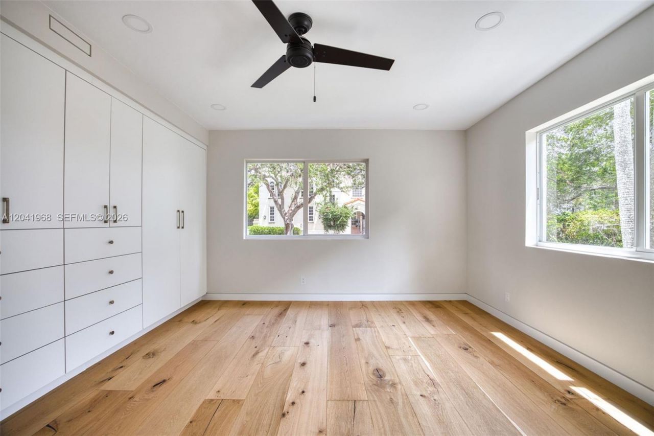 100 Edgewater Dr, Unit 142, Coral Gables, FL 33133 Photo