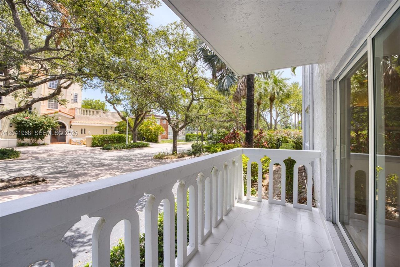 100 Edgewater Dr, Unit 142, Coral Gables, FL 33133 Photo