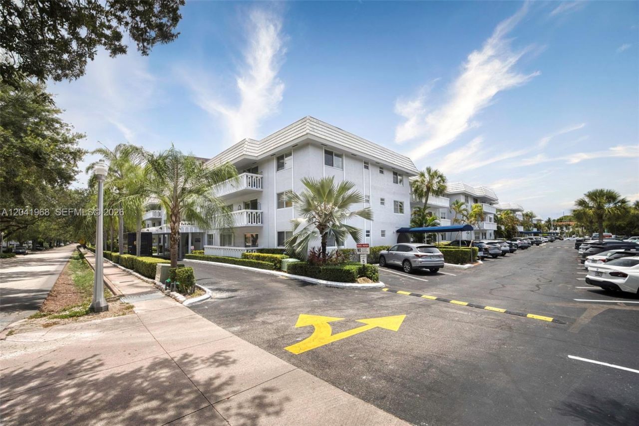 100 Edgewater Dr, Unit 142, Coral Gables, FL 33133 Photo