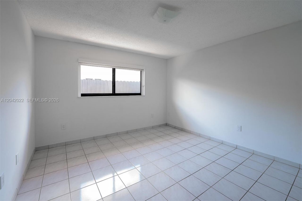 509 NW 57th Ct , Miami, FL 33126 Photo
