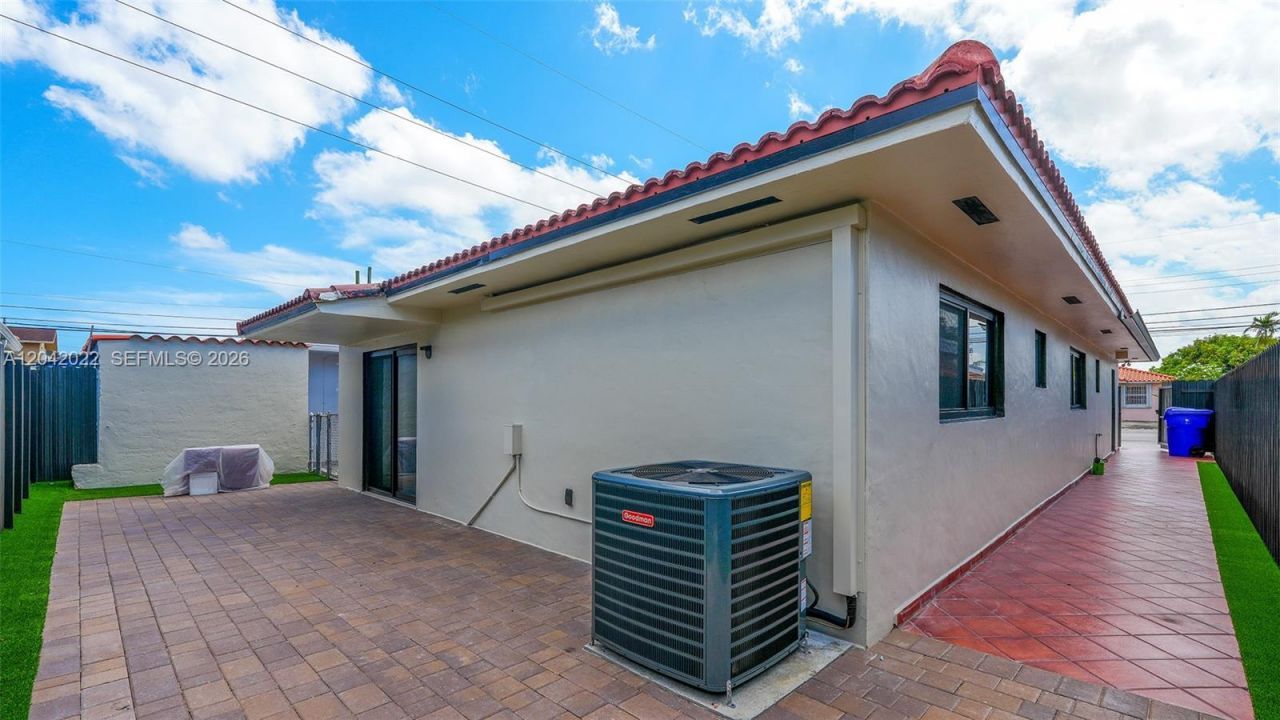 509 NW 57th Ct , Miami, FL 33126 Photo