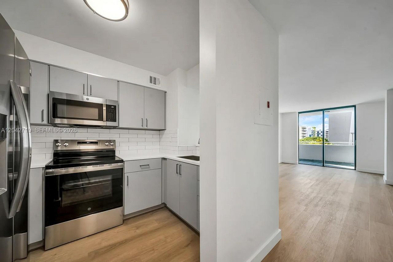 501 SW 1st St , Unit 502, Miami, FL 33130 Photo