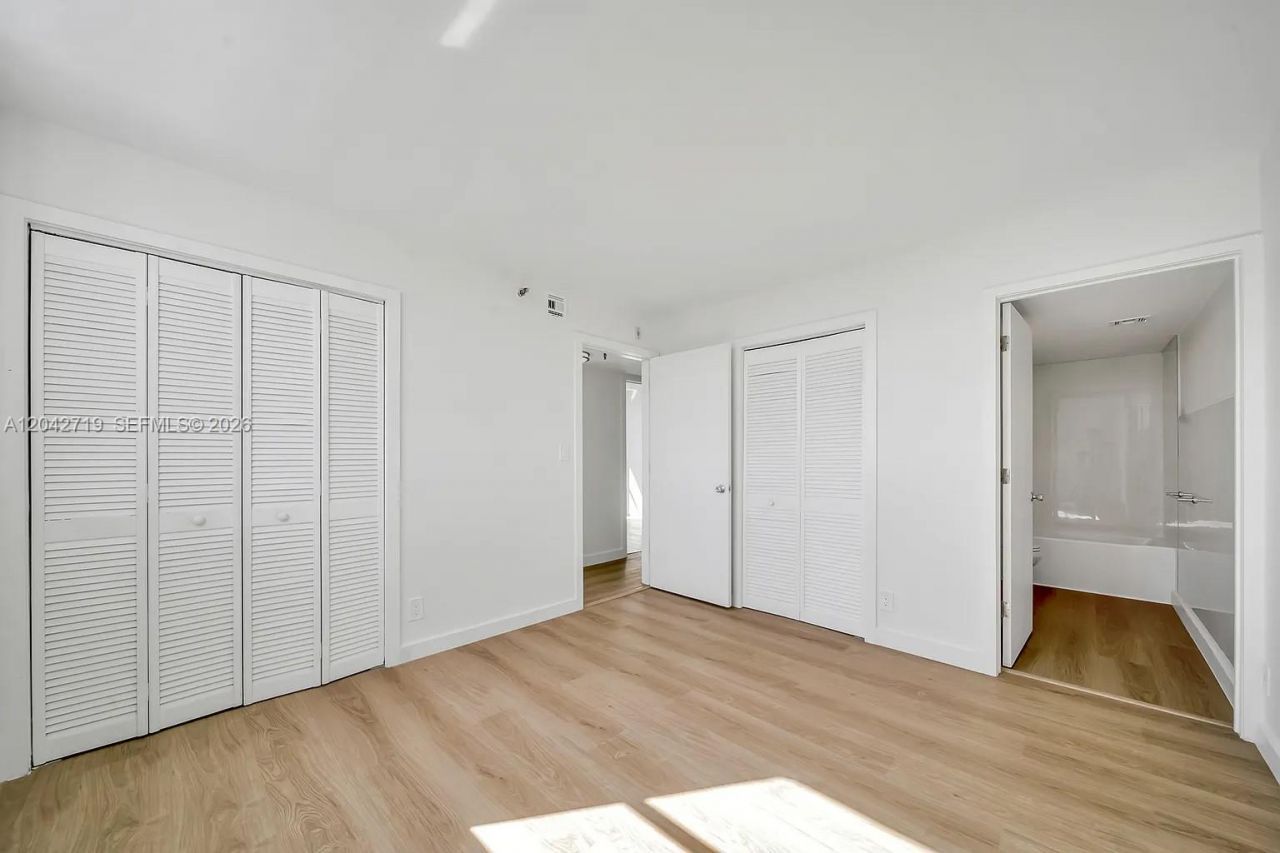 501 SW 1st St , Unit 502, Miami, FL 33130 Photo