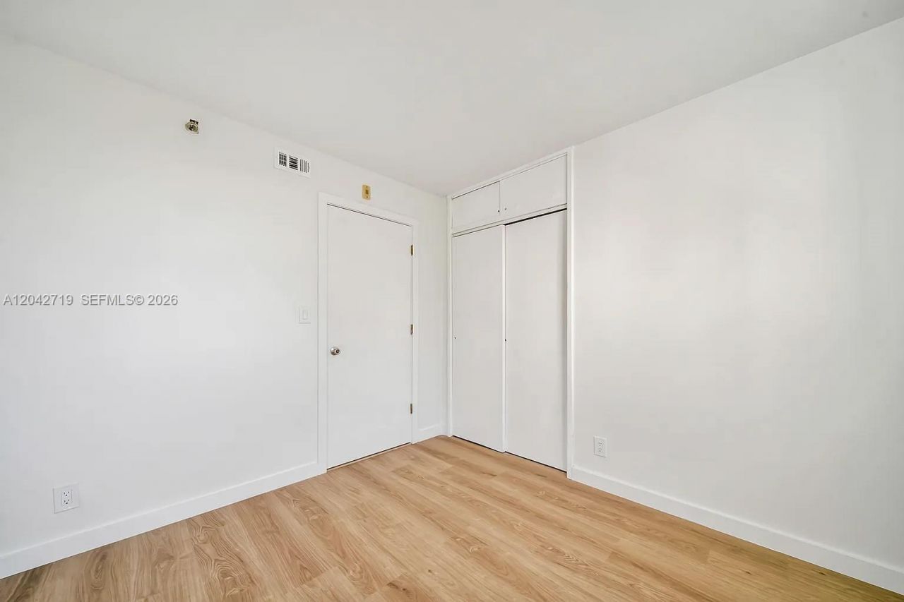 501 SW 1st St , Unit 502, Miami, FL 33130 Photo