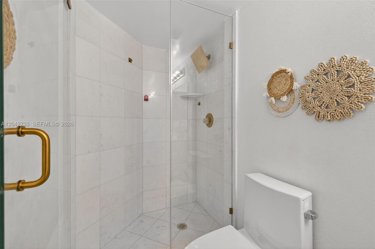 3500 Mystic Pointe Dr , Unit 1804, Aventura, FL 33180 Photo