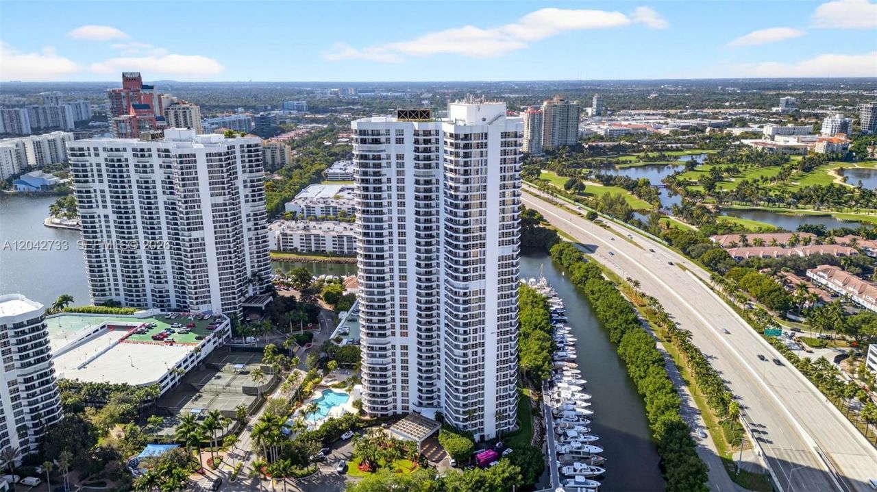 3500 Mystic Pointe Dr , Unit 1804, Aventura, FL 33180 Photo