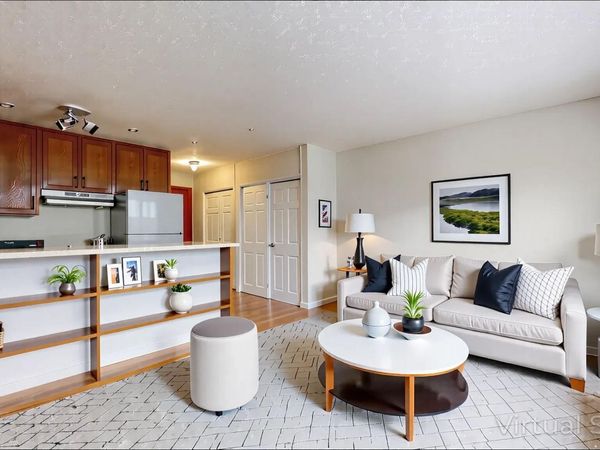 2216 Pleasant Avenue , Unit 207, Minneapolis, MN 55404