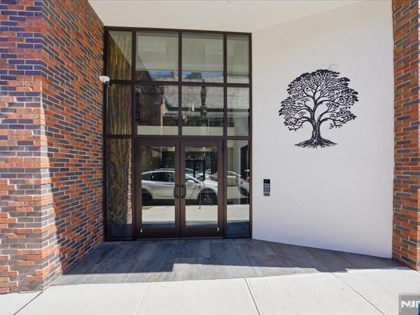 21 Lincoln 302, Unit 302, NEWARK, NJ 07102