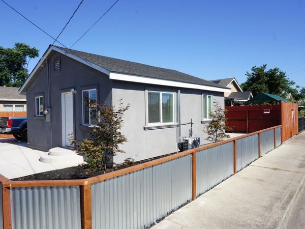 403 Stockton St, Manteca, CA 95337