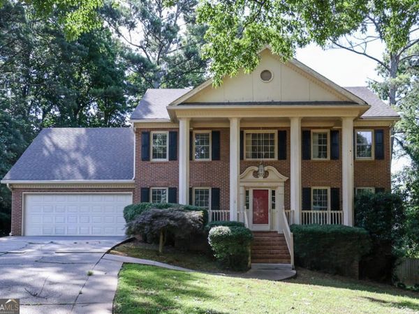 4128 Mayflower Court SW, Lilburn, GA 30047