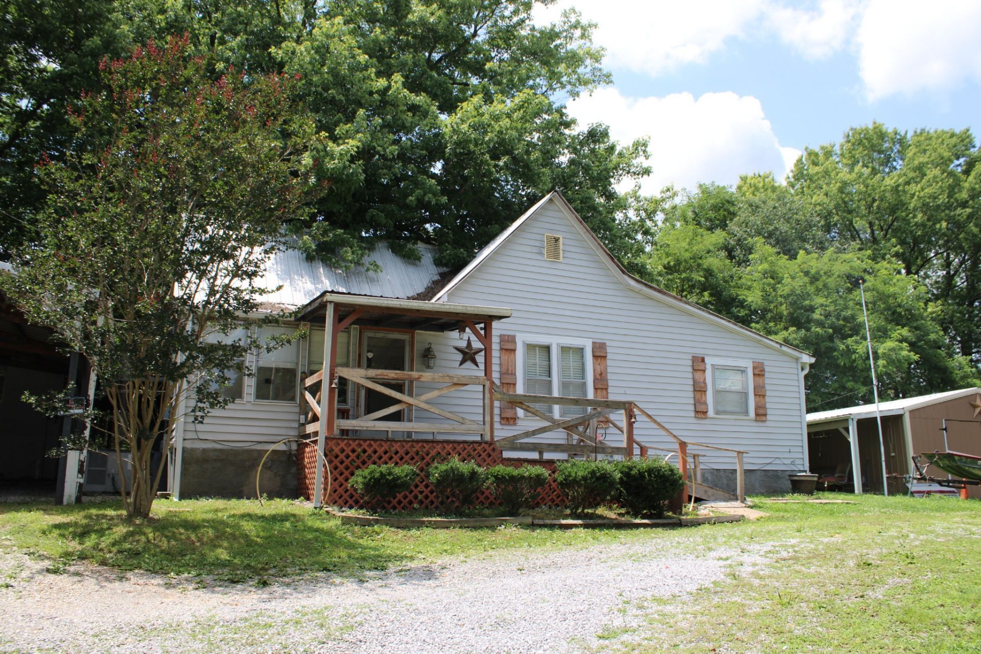 93 W Green Hill Rd, Mc Minnville, TN 37110 Main Photo