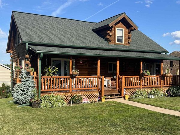 615 Lakeview Avenue, Merrimac, WI 53561