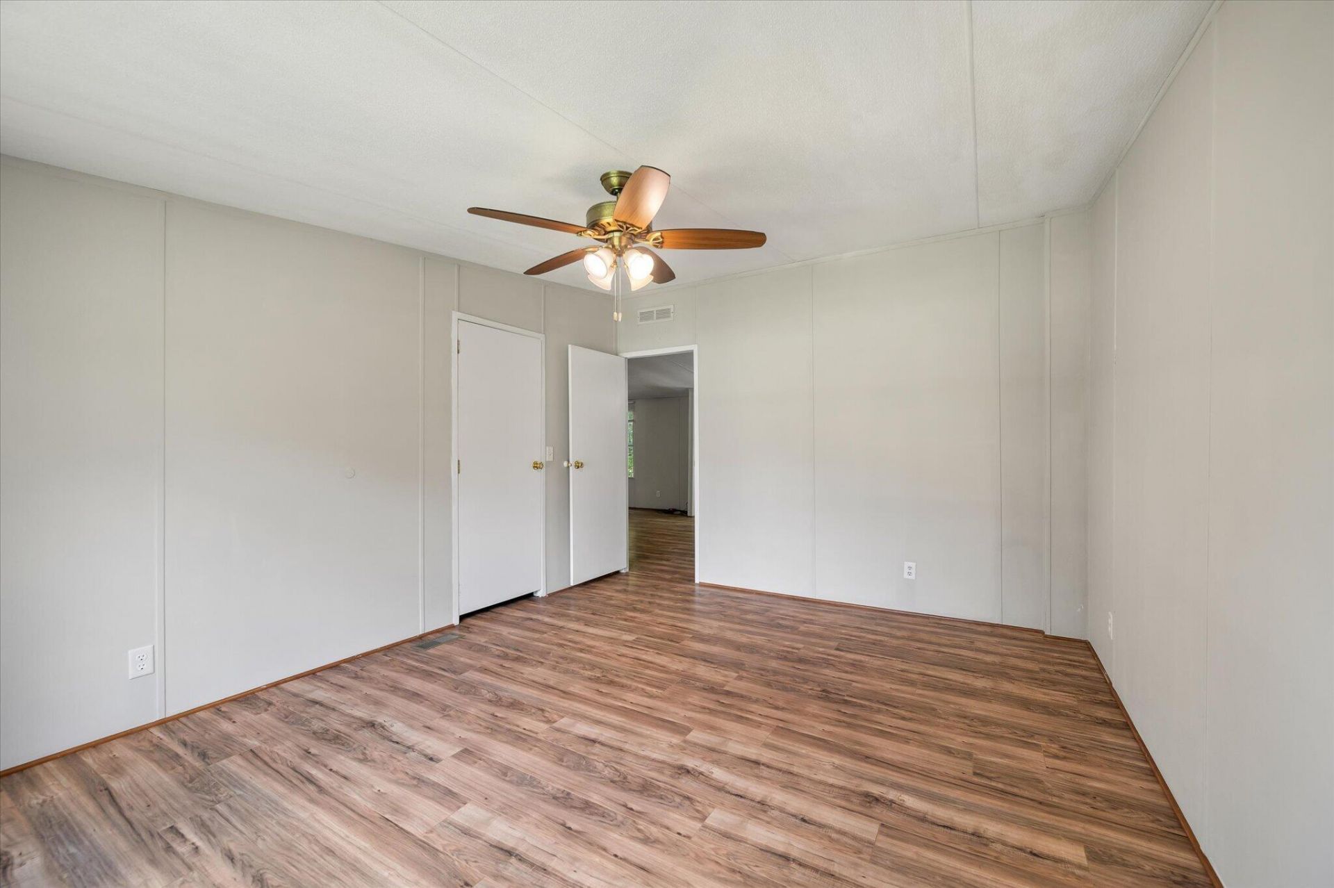 125 Fall Creek Boulevard Photo 35