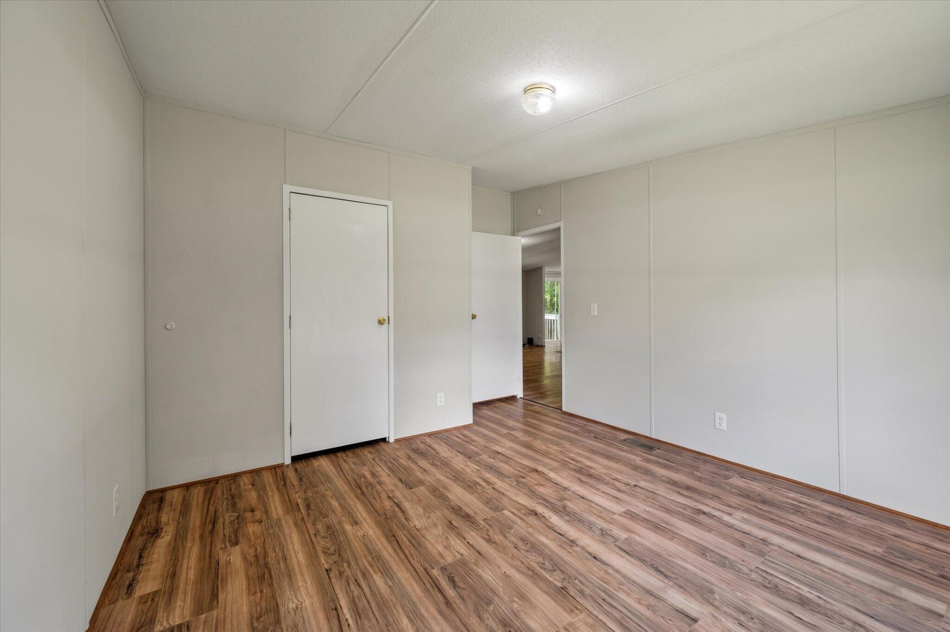 125 Fall Creek Boulevard Photo 38