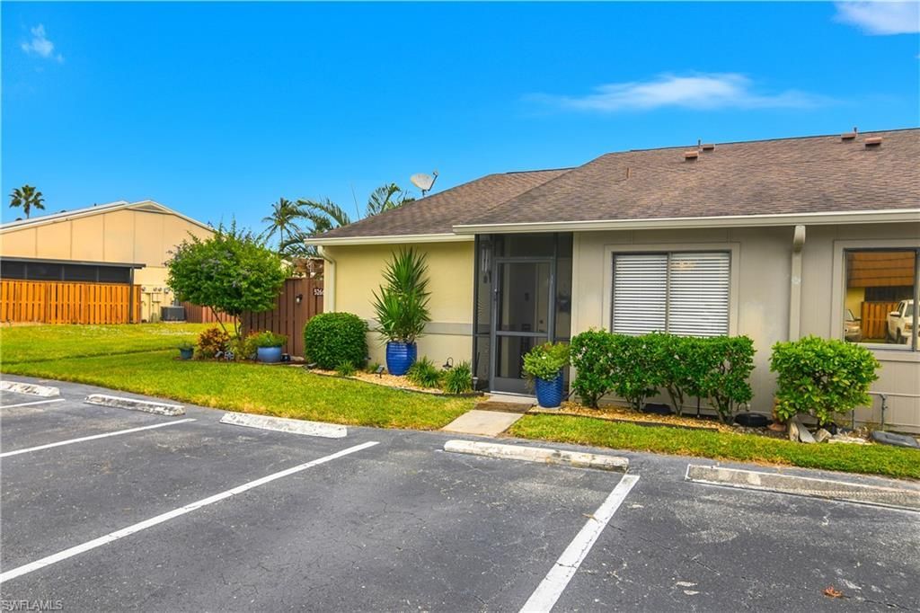 5266 Cedarbend Dr , Unit 1, Fort Myers, FL 33919 Photo