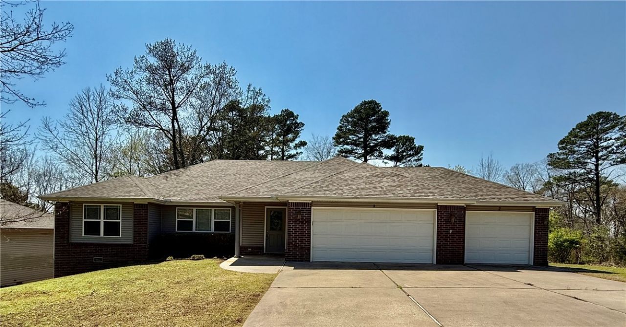 2 Bacton Lane, Bella Vista, AR 72714 Main Photo