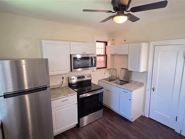 2633 Russell Boulevard , St Louis, MO 63104