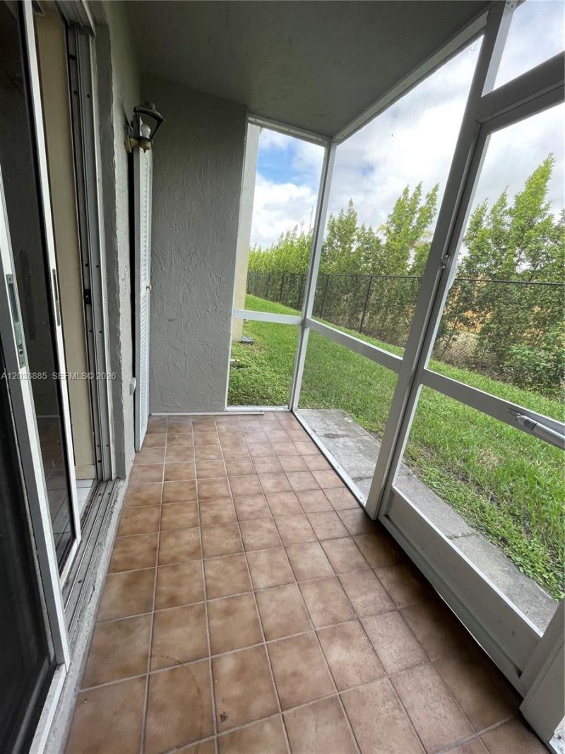 426 NE 210th Cir Ter , Unit 103-2, Miami, FL 33179 Photo