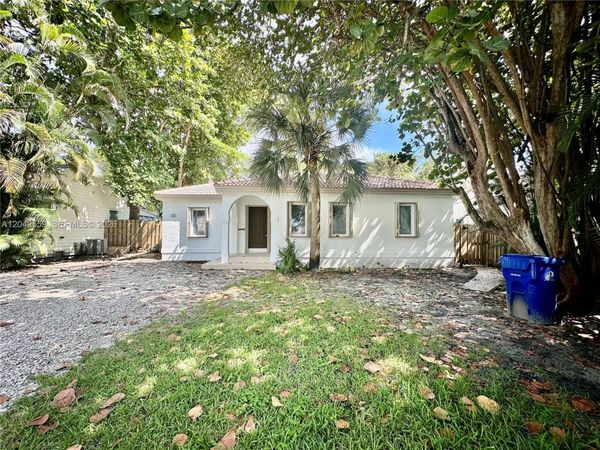22 SE 11th St , Unit 22, Fort Lauderdale, FL 33316