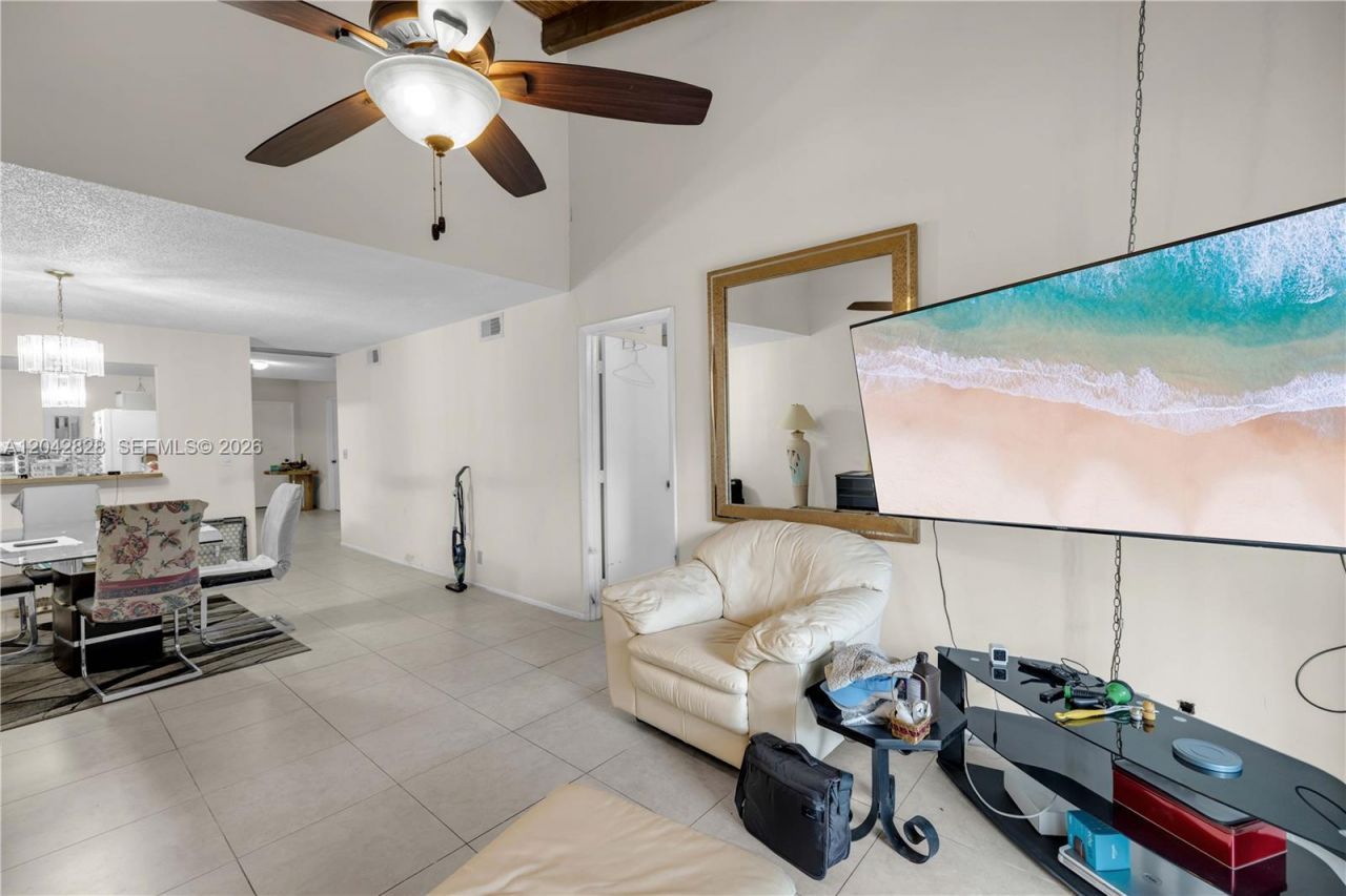 1491 NW 95th Ter, Unit 201, Pembroke Pines, FL 33024 Photo