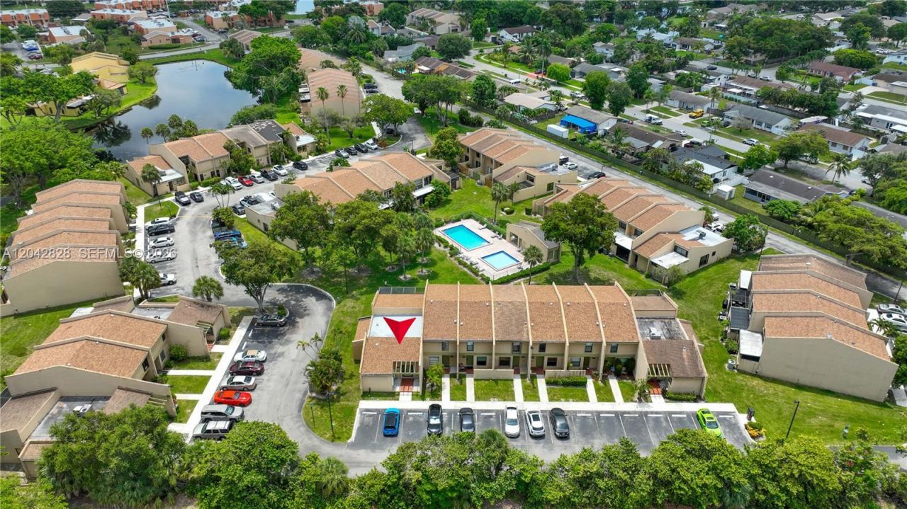 1491 NW 95th Ter, Unit 201, Pembroke Pines, FL 33024 Photo