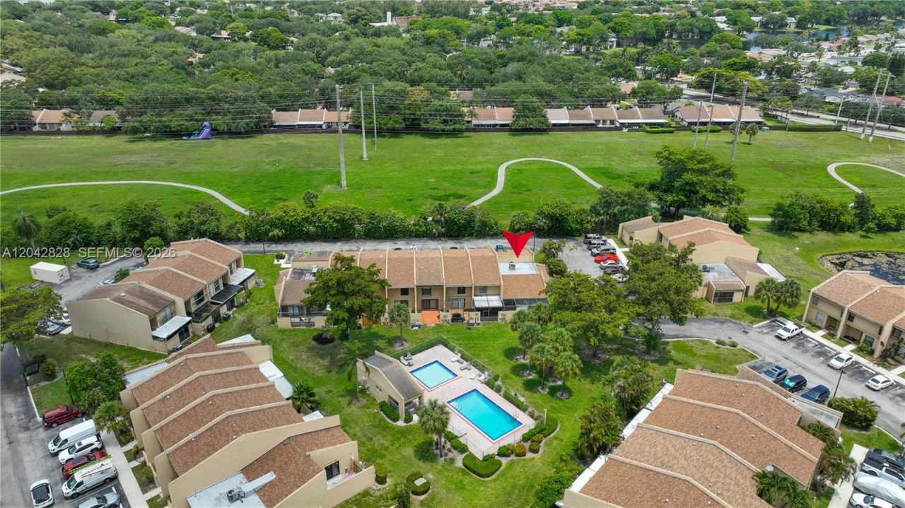 1491 NW 95th Ter, Unit 201, Pembroke Pines, FL 33024 Photo