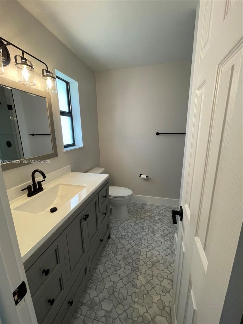 10751 SW 48th St, Davie, FL 33328 Photo