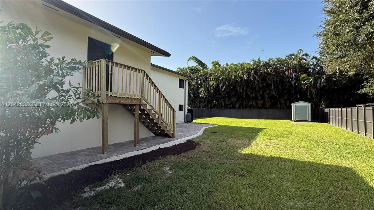 10751 SW 48th St, Davie, FL 33328 Photo